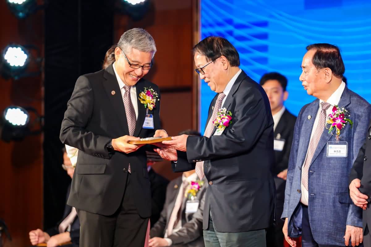 东莞市港商企业协会成立二十五周年暨第一届监事会、第十一届理事会就职典礼(图6)